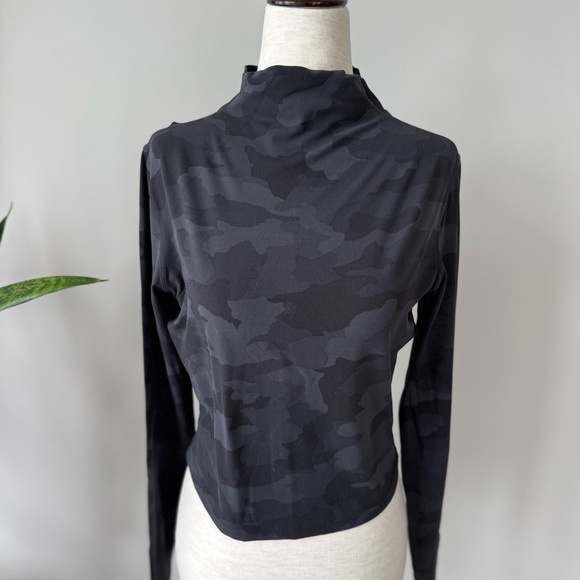 Lululemon 🍋All Aligned Mock Neck Long Sleeve Shirt
Hideaway Camo Deep Coal Multi - Picture 4 of 8